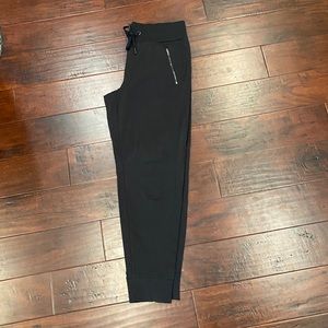 Athleta Trekkie jogger size 8